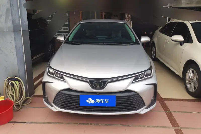 Toyota Corolla — фото 2