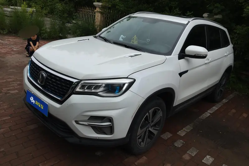 Changan CS 75 PHEV 1.5 T — фото 1