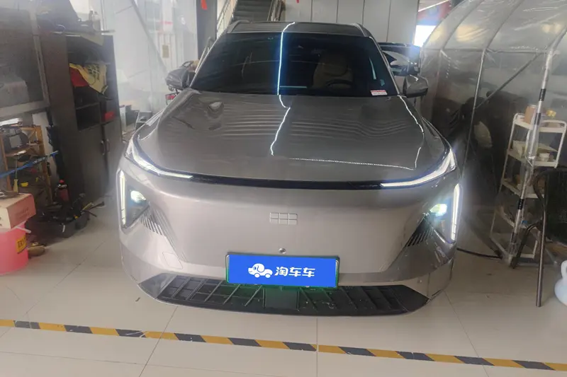Geely Galaxy L 7 1.5 T DHT 115km — фото 2