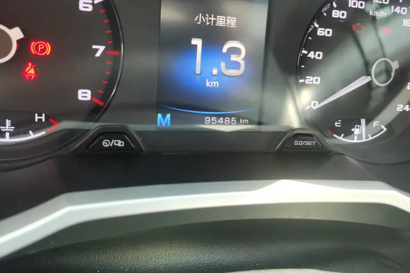 Geely Emgrand GL 1.8 L MT — фото 8