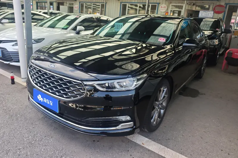Ford Eco Boost 245 Premium Plus — фото 1