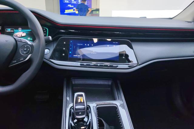Dongfeng Fengshen Yixuan MAX 2023 — фото 8