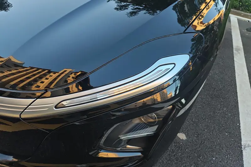 Hongqi E-QM 5 500 KM — фото 4