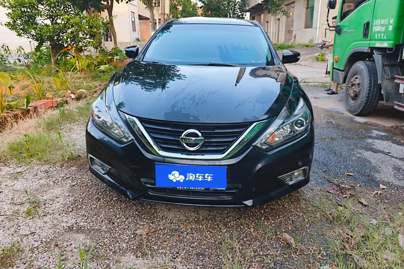 Nissan Teana 2.0 L XLComfort — фото 2