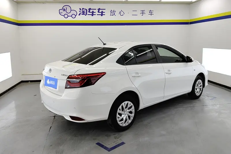 Toyota Vios — фото 3