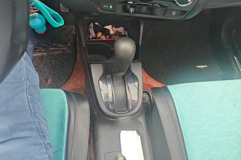 Honda Fit — фото 9