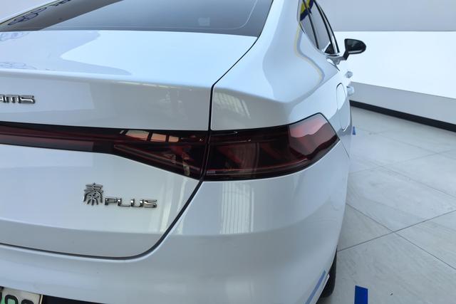 BYD QIN PLUS Hybrid 2021 — фото 5