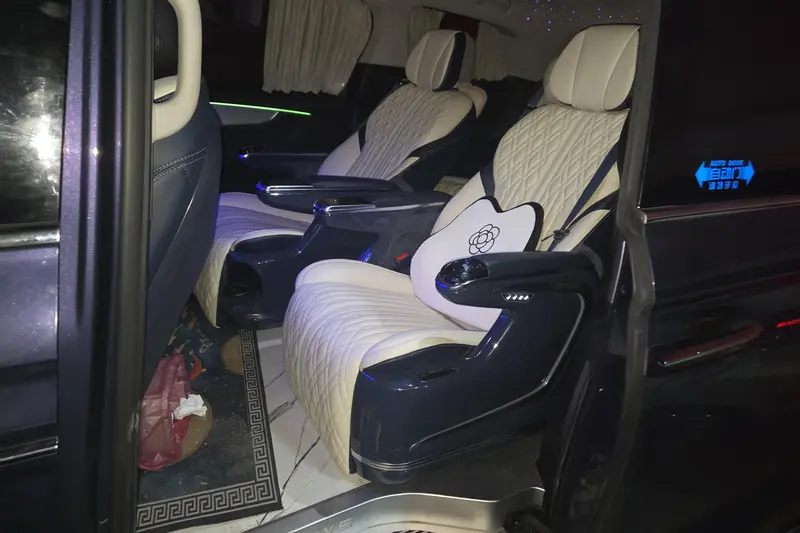 Roewe iMAX8 — фото 6