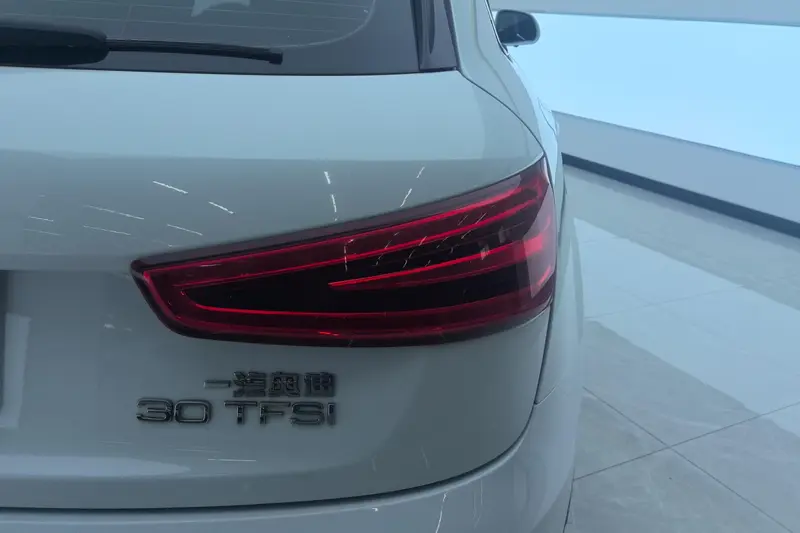 Audi Q3 — фото 5
