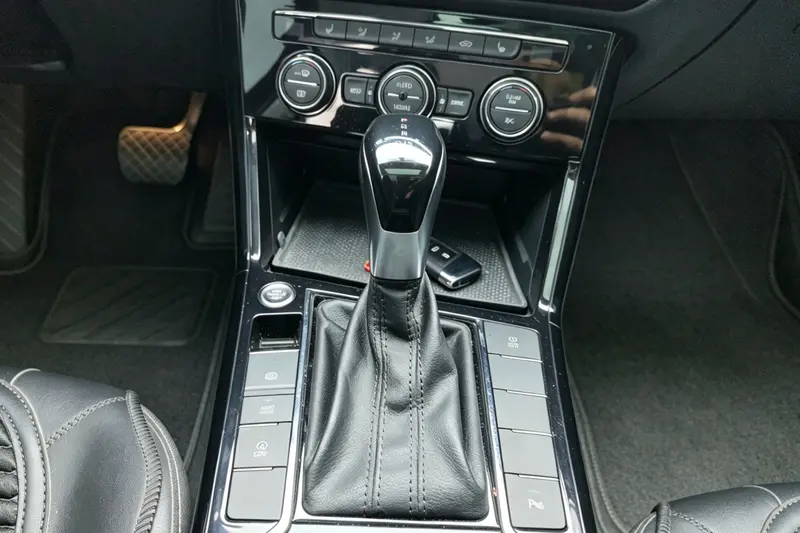 Volkswagen Passat — фото 10