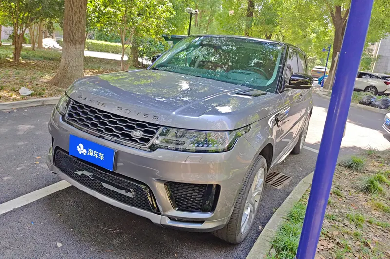 Land Rover Range Rover 3.0 L 6 HSE DYNAMIC