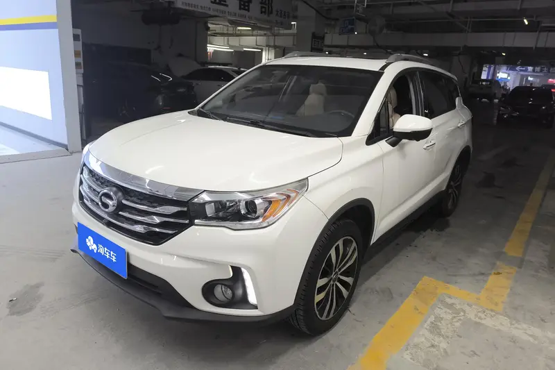 GAC Trumpchi GS 4 235 T AT 2 WD