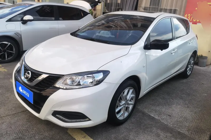 Nissan TIIDA 1.6 L CVT