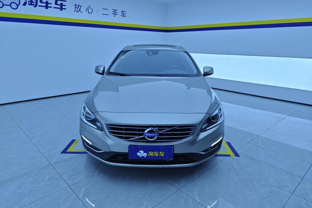 VOLVO S60 2016 — фото 2