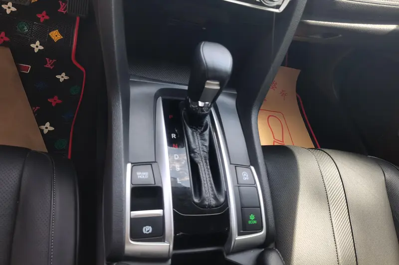 Honda Civic — фото 9