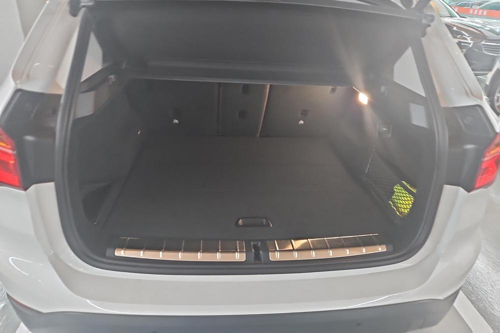 BMW X1 PHEV, фото 17