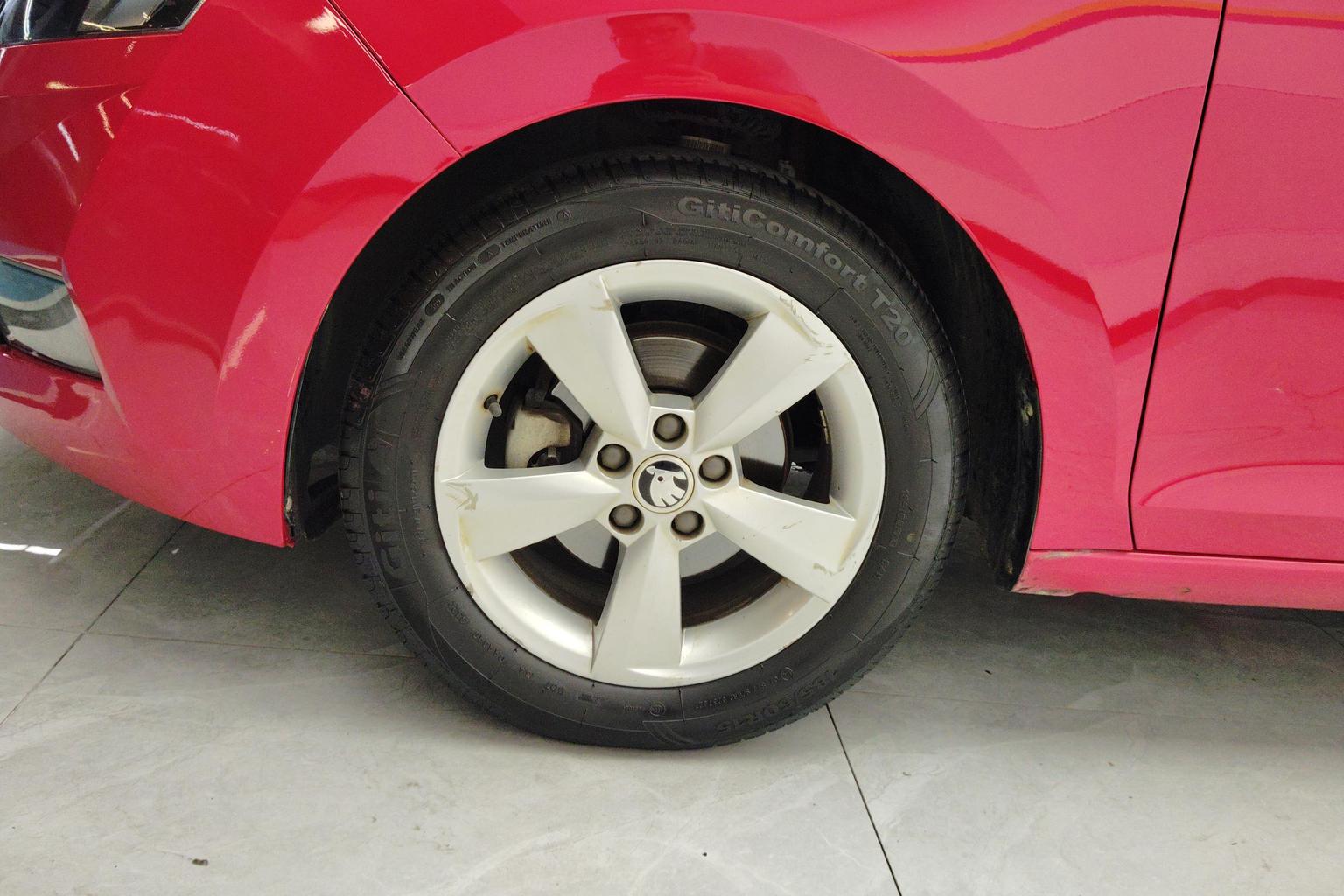 Skoda Rapid Spaceback 2019 1.5L AT Comfort V
