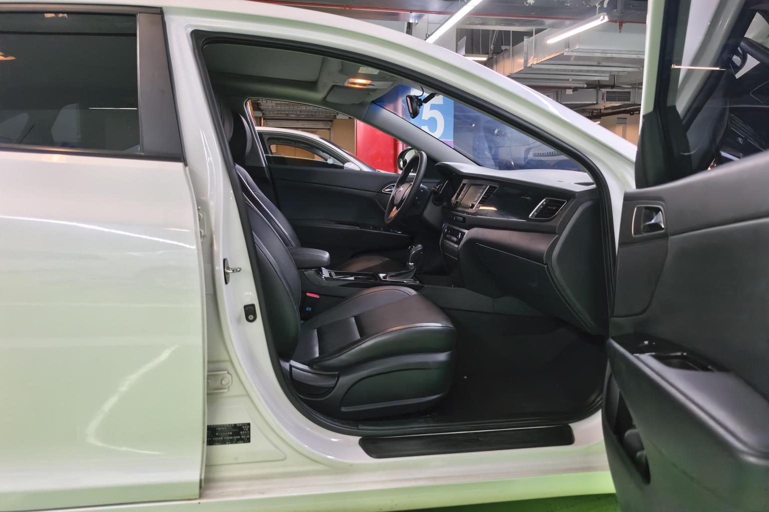 Hyundai Mistra 2016 1.8L AT GLS