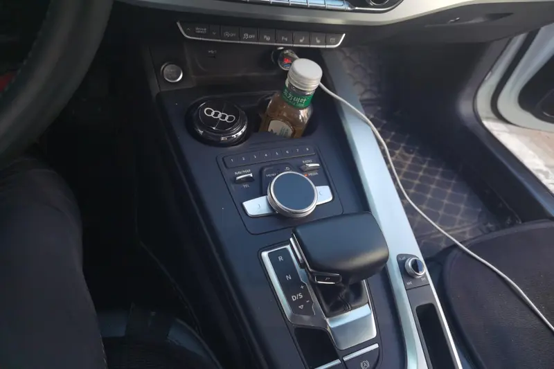 Audi A4L 40 TFSI стиль VI — фото 7