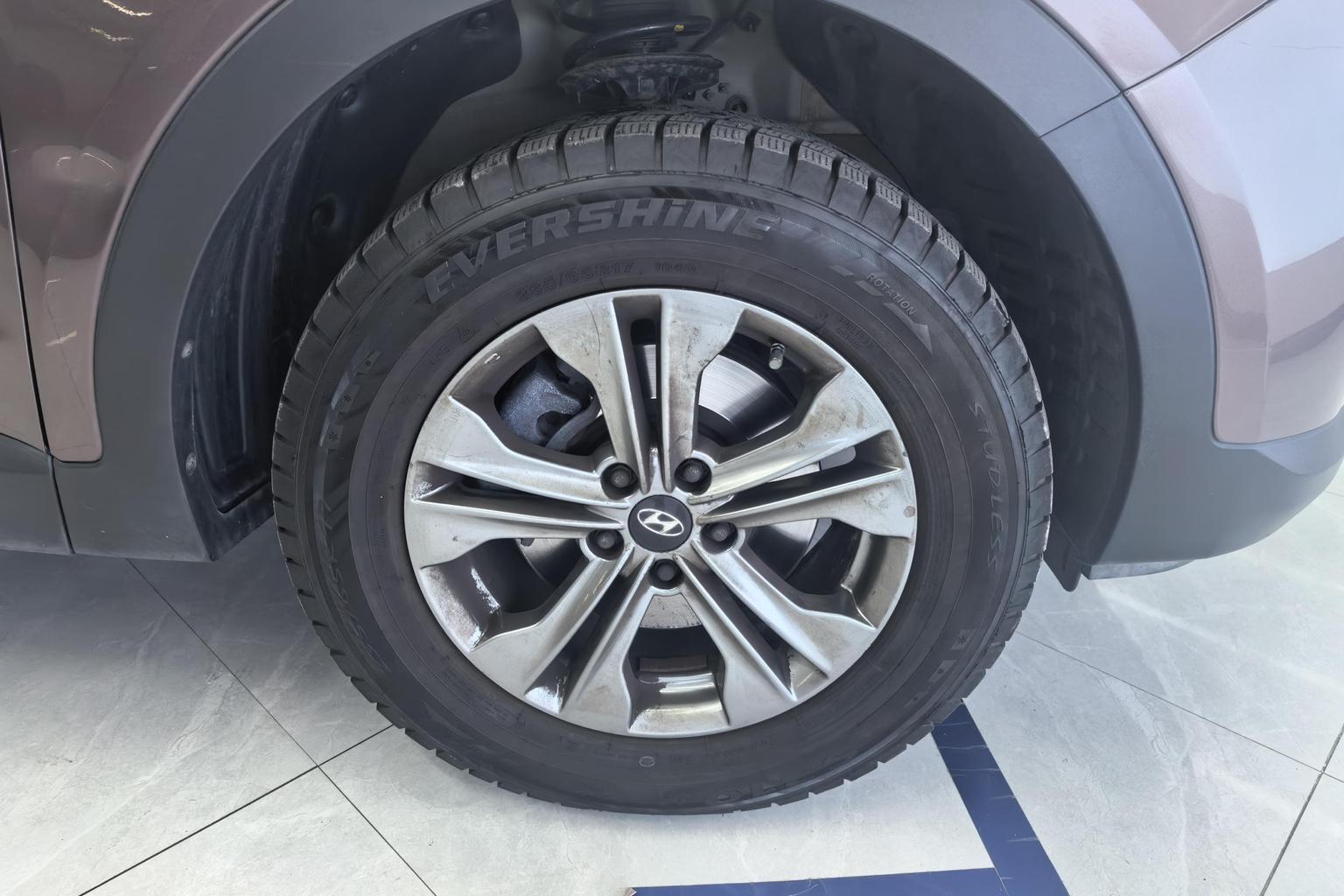 Hyundai Santa Fe 2013 2.4L AT Comfort