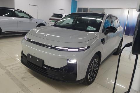 Leapmotor B10