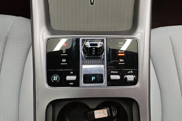 BYD Seal 2023 — фото 13