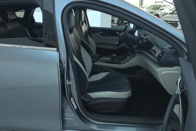 BYD QIN PLUS Hybrid 2021 — фото 15