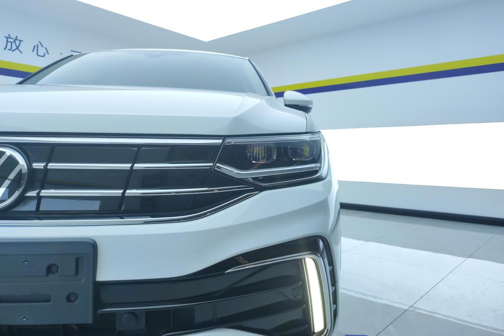 Volkswagen Tiguan L PHEV, фото 4