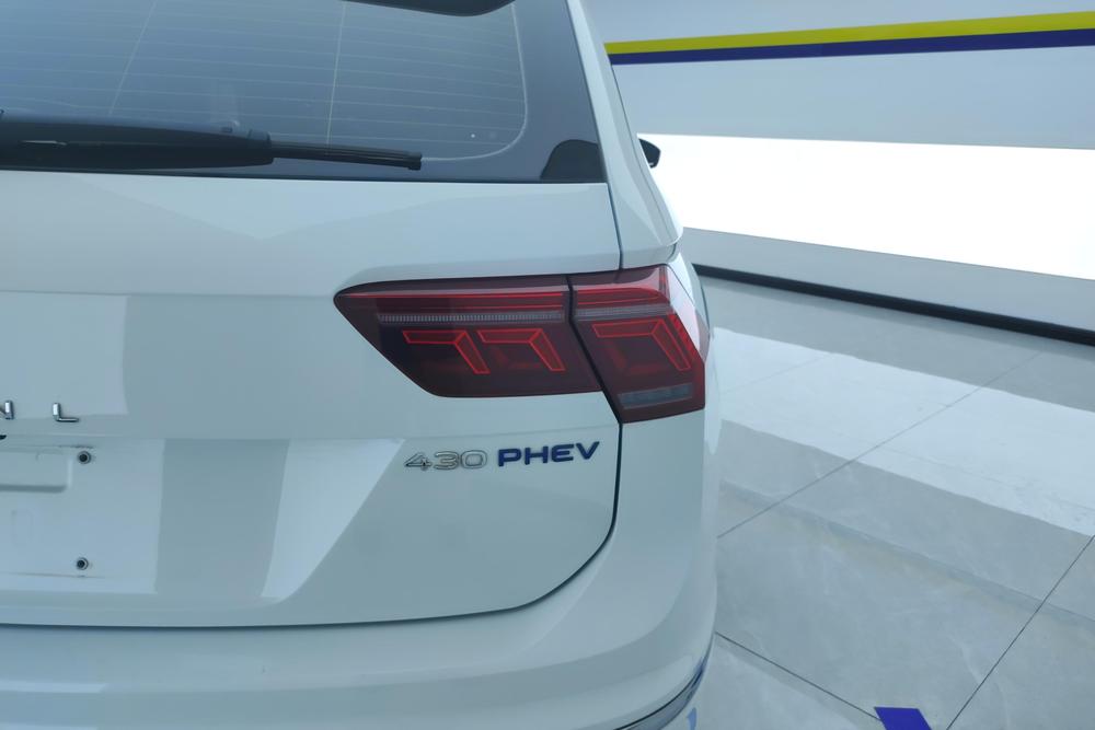 Volkswagen Tiguan L PHEV, фото 10