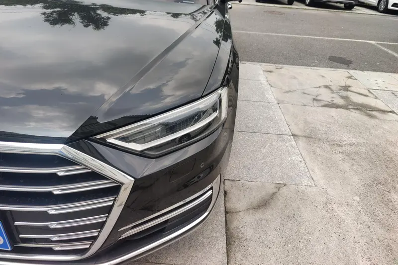 Audi A8 — фото 4