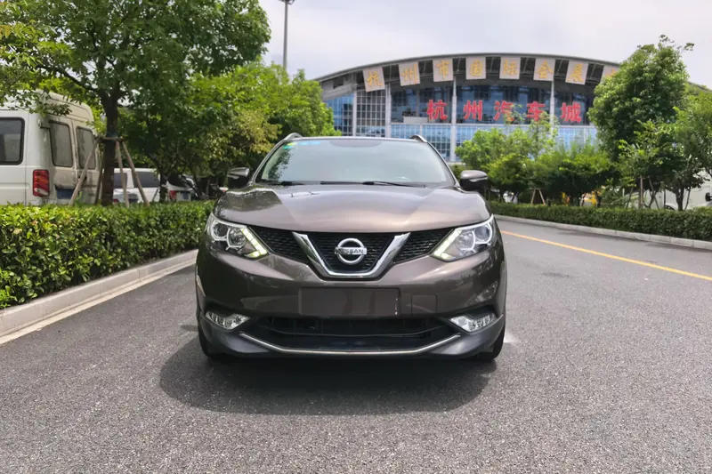 Nissan Qashqai 2.0L CVT люкс V — фото 2