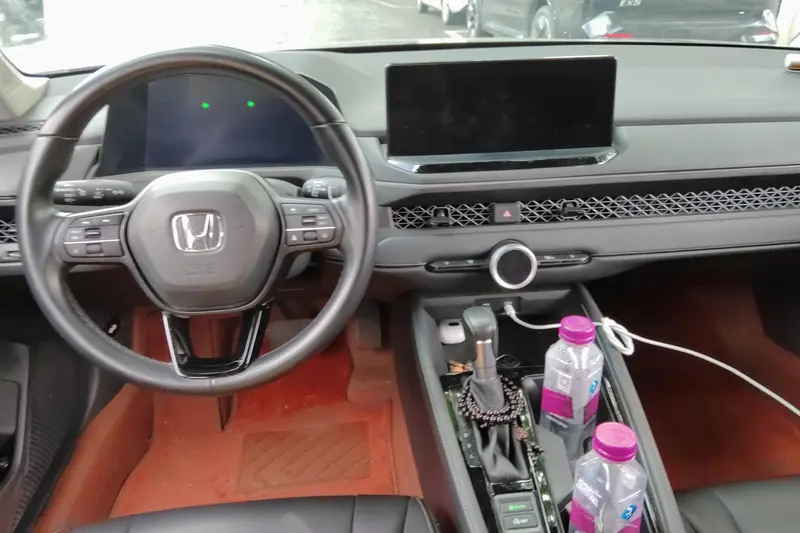 Honda Accord — фото 5