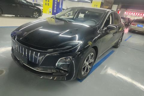 Hongqi E-QM5