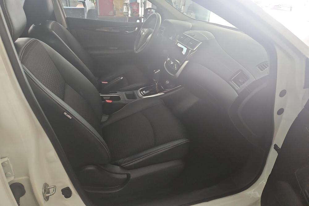 Nissan Tiida, фото 9