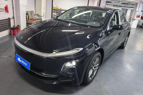 Hongqi E-QM5