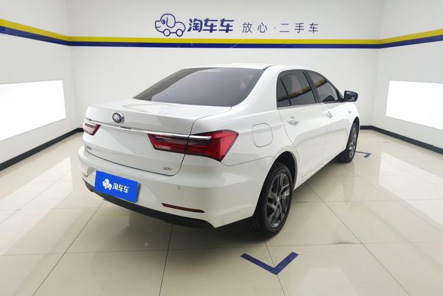 BYD QIN EV 2019 — фото 3