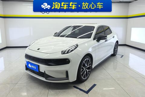 Lynk & Co 03