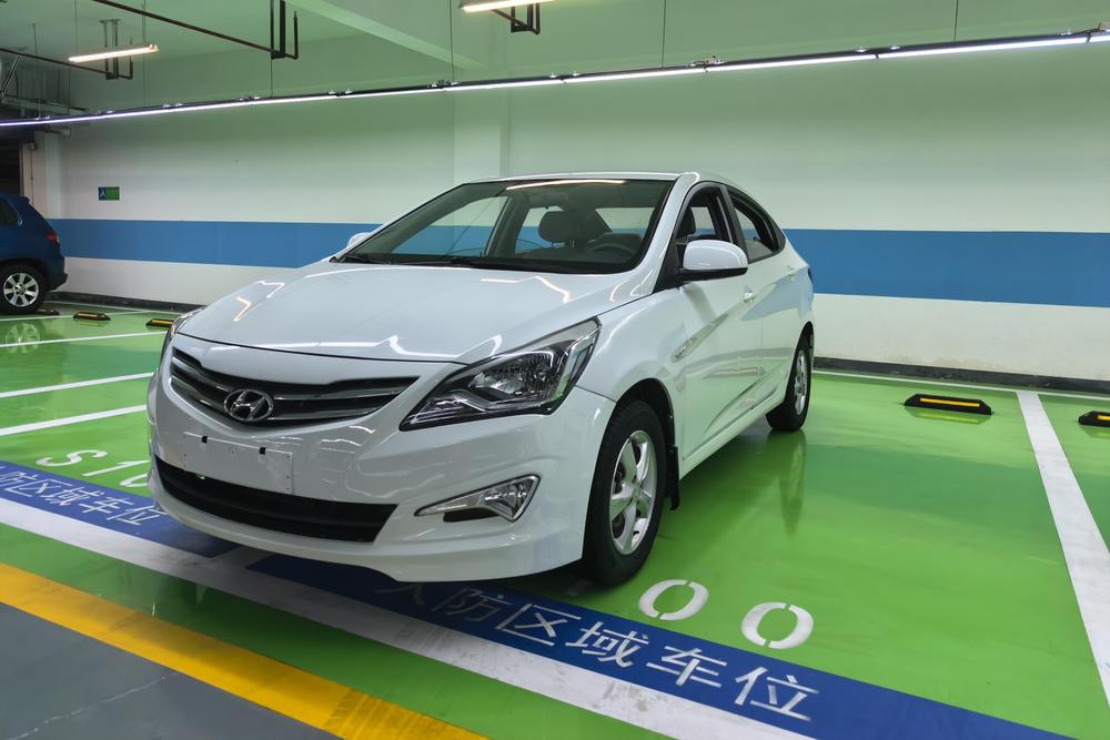 Hyundai Reina