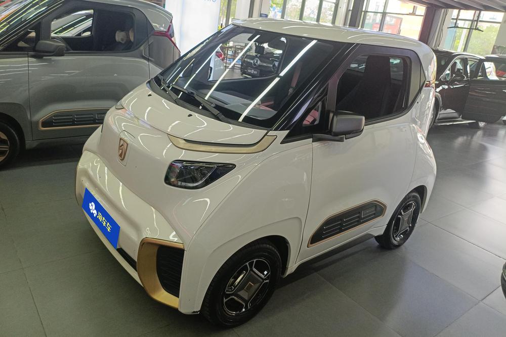 Baojun E200