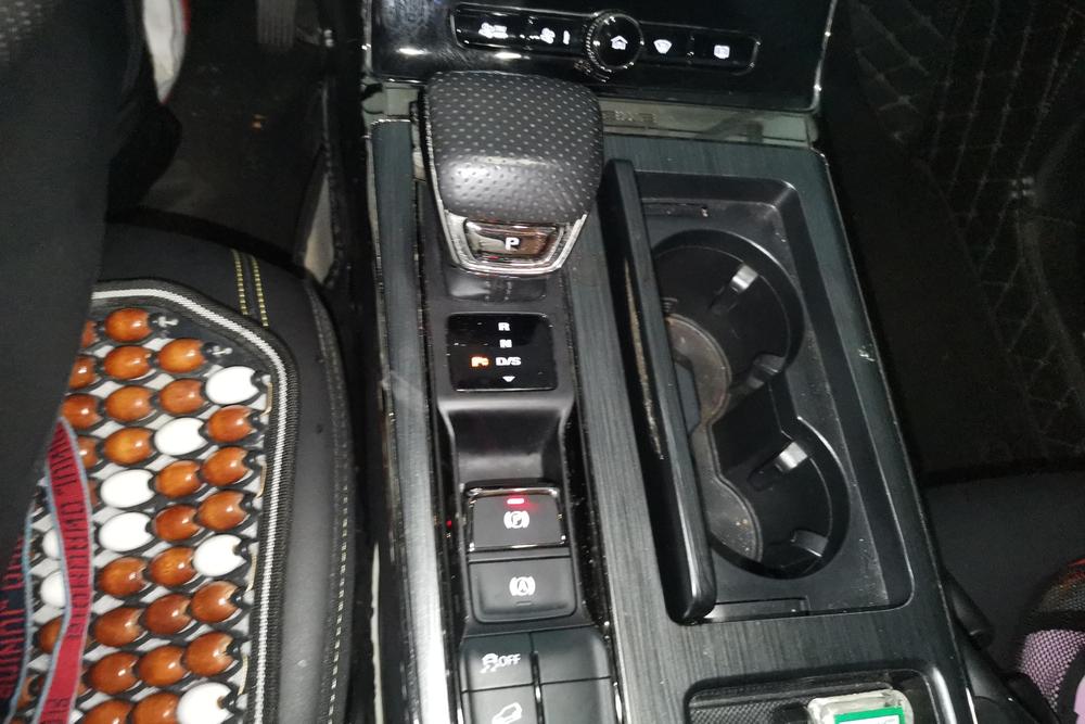 Roewe RX5, фото 16