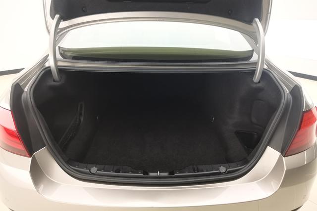 BMW 5 Series 2013 — фото 17