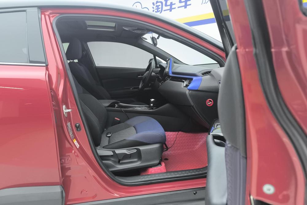 Toyota C-HR, фото 13