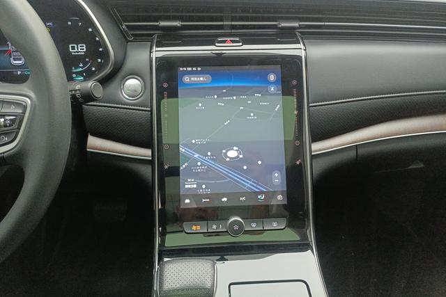 Roewe RX5 MAX 2019 — фото 10