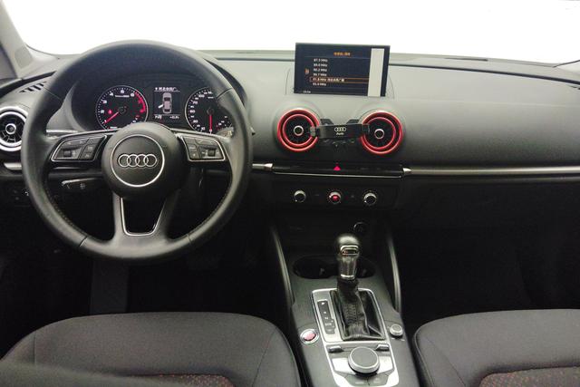 Audi A3 2020 — фото 11