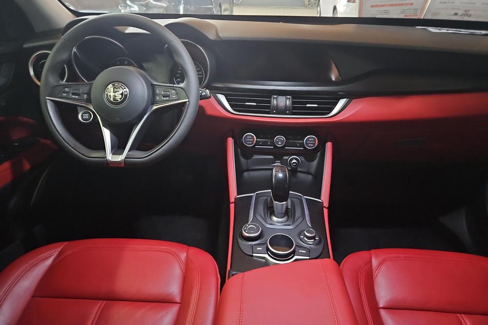Alfa Romeo Stelvio, фото 13
