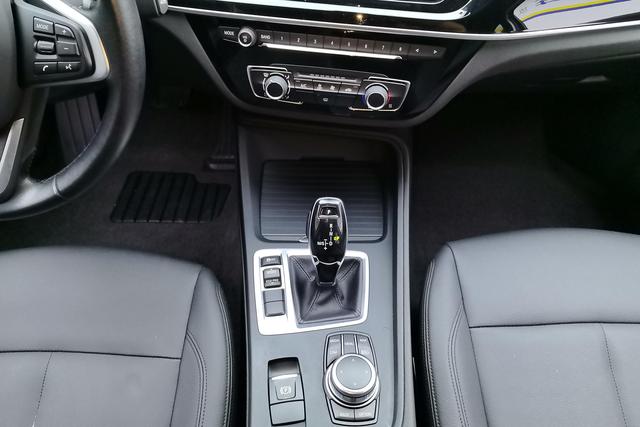 BMW 1 Series 2023 — фото 11