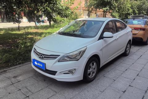 Hyundai Reina