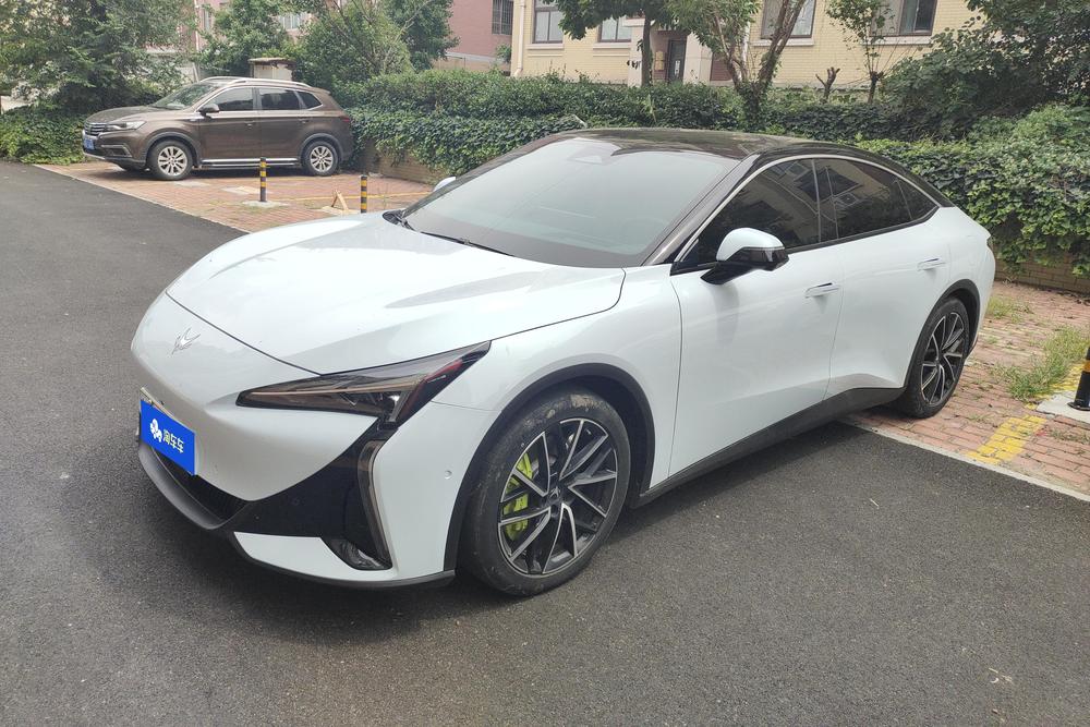ARCFOX Alpha S5