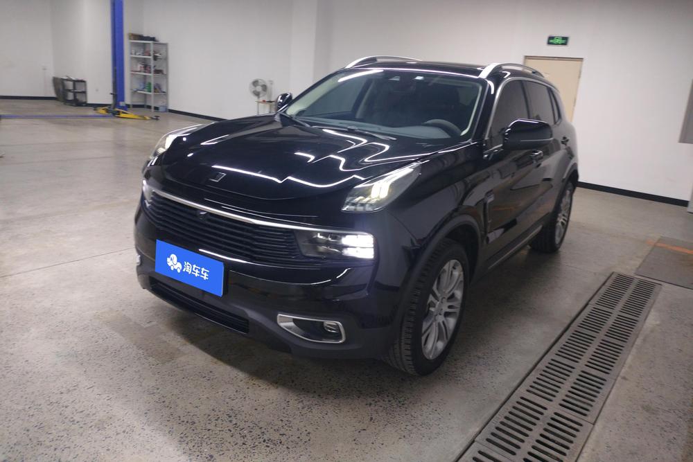 Lynk & Co 01