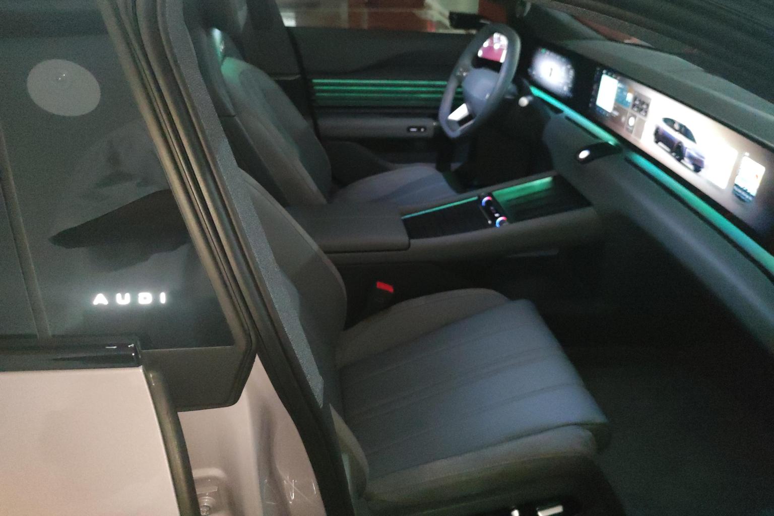 Audi E5 Sportback 2026 qin ding xing neng quattro xing